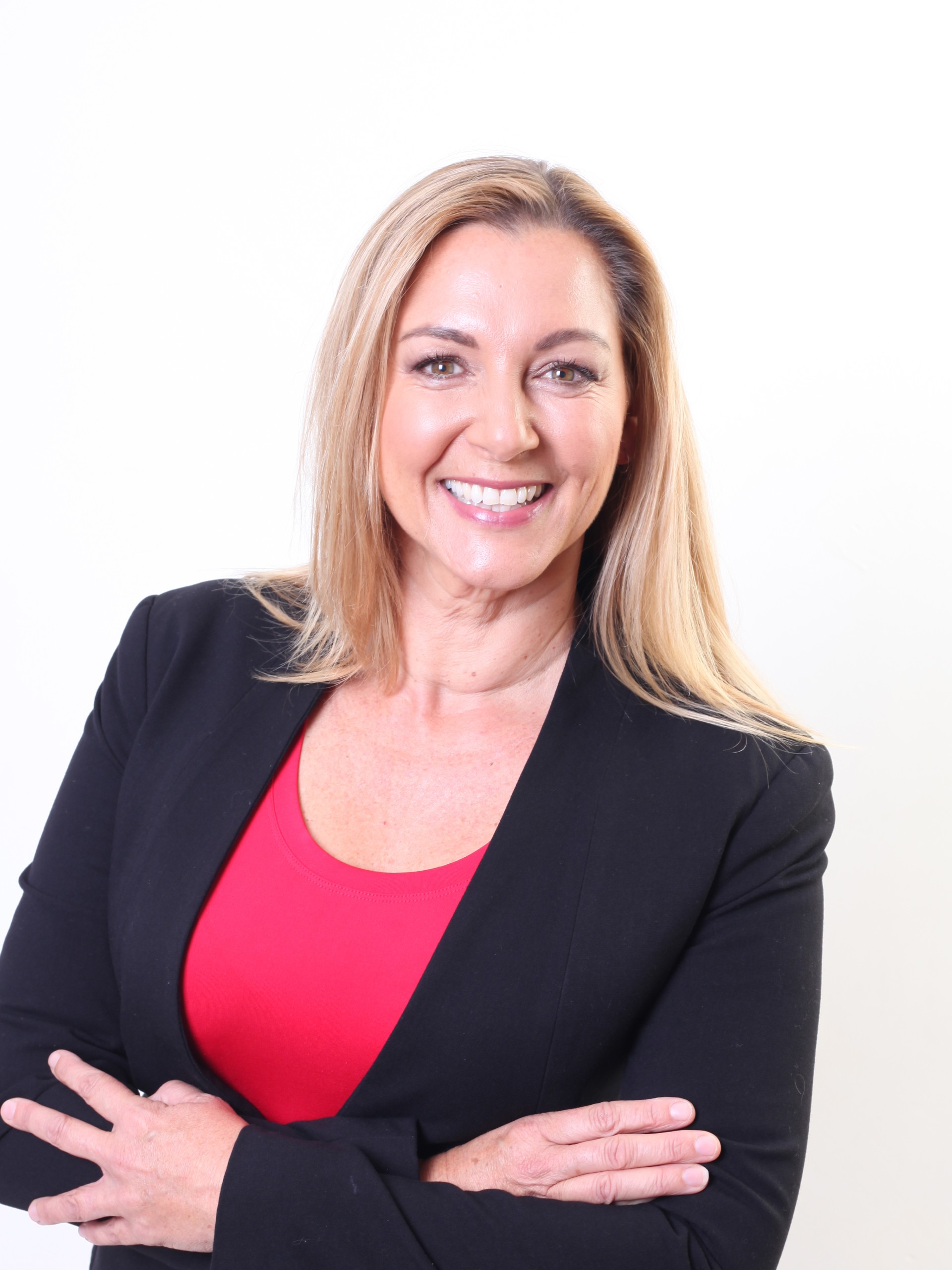 Julia Rust, auctioneer with Apollo Auctions, calling auctions for Edita Andrijasevic Raine and Horne in West Auckland